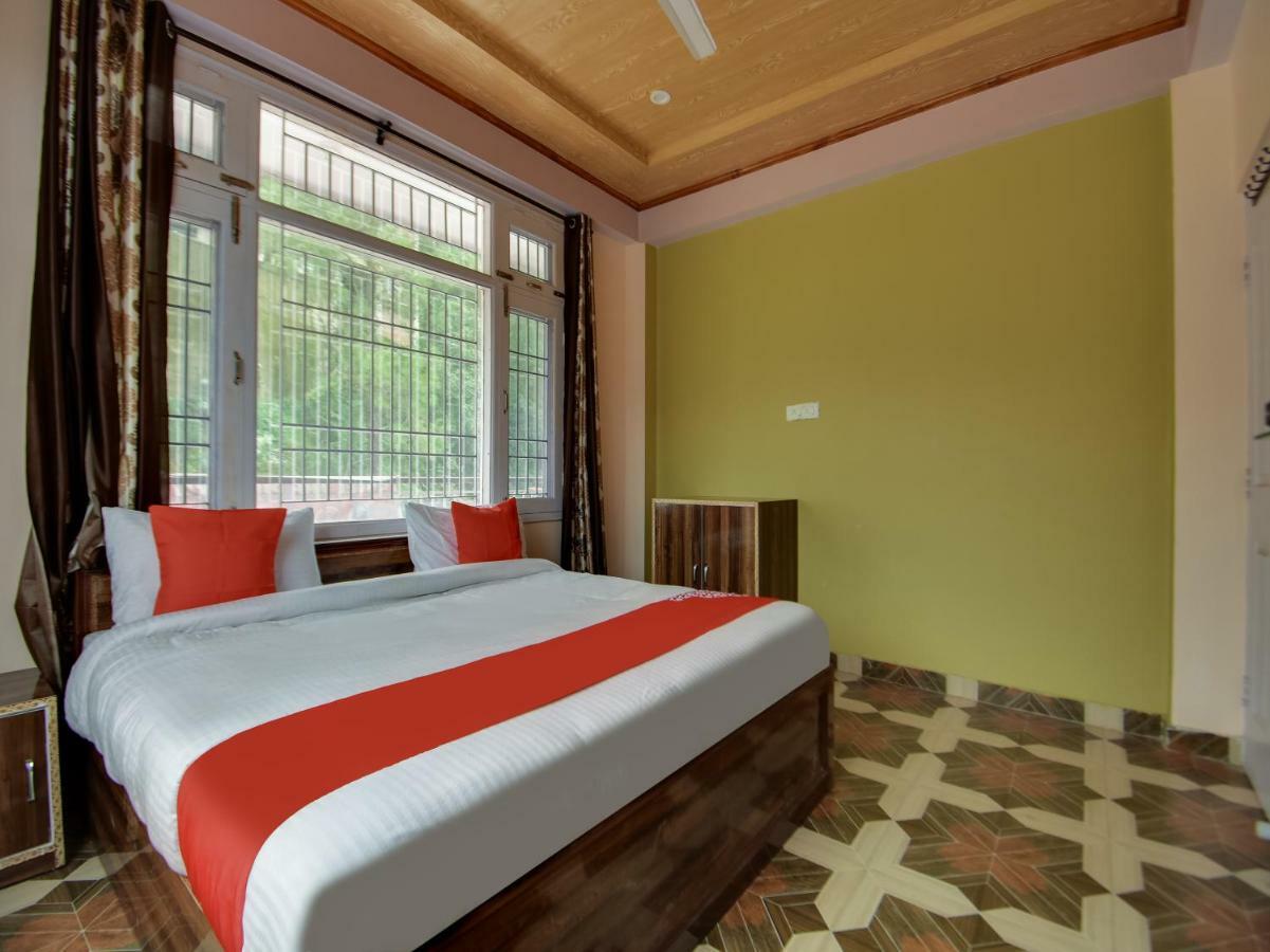 אגרטלה Oyo 45320 Hotel Mars מראה חיצוני תמונה